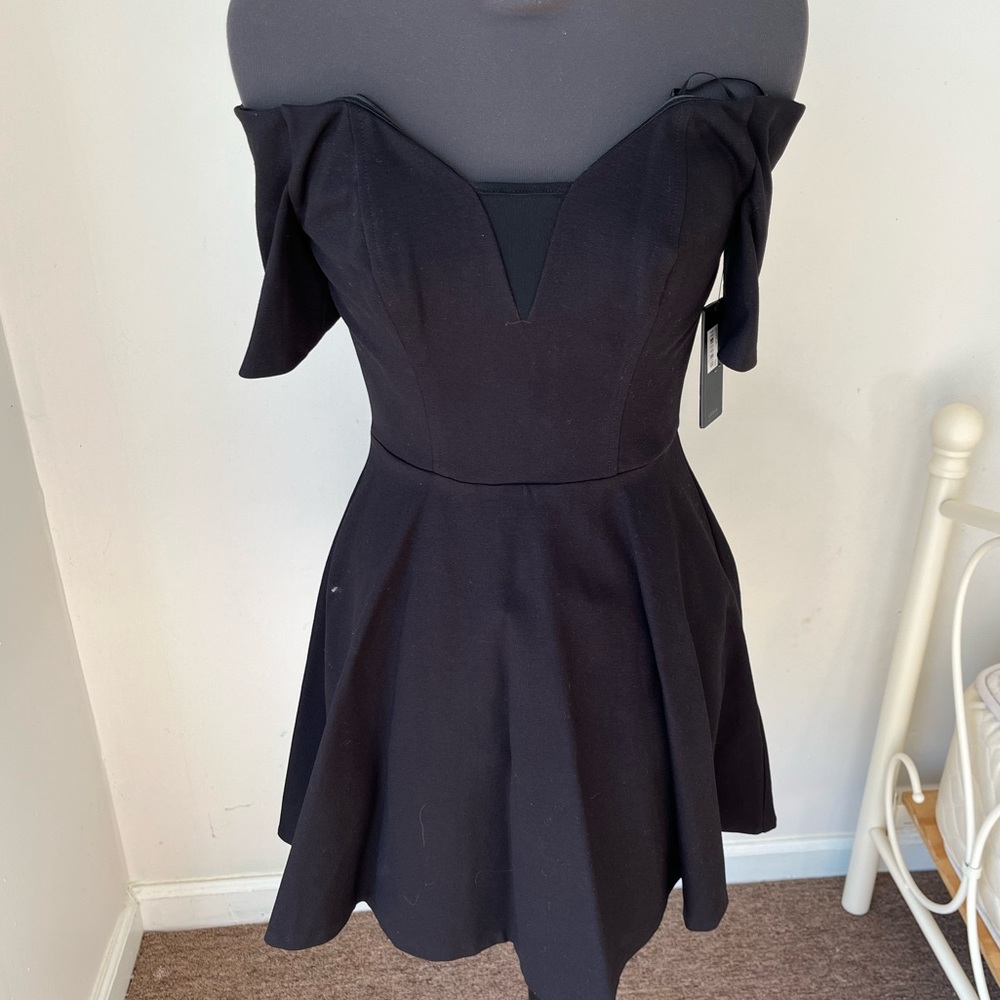 Guess dress off shoulder fit and flare